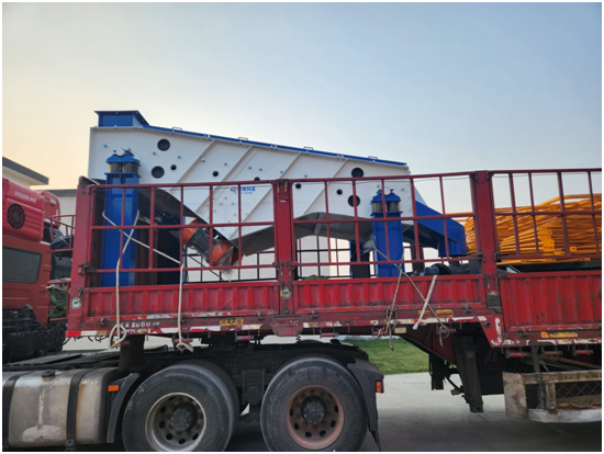 直線篩、方形搖擺篩發(fā)貨